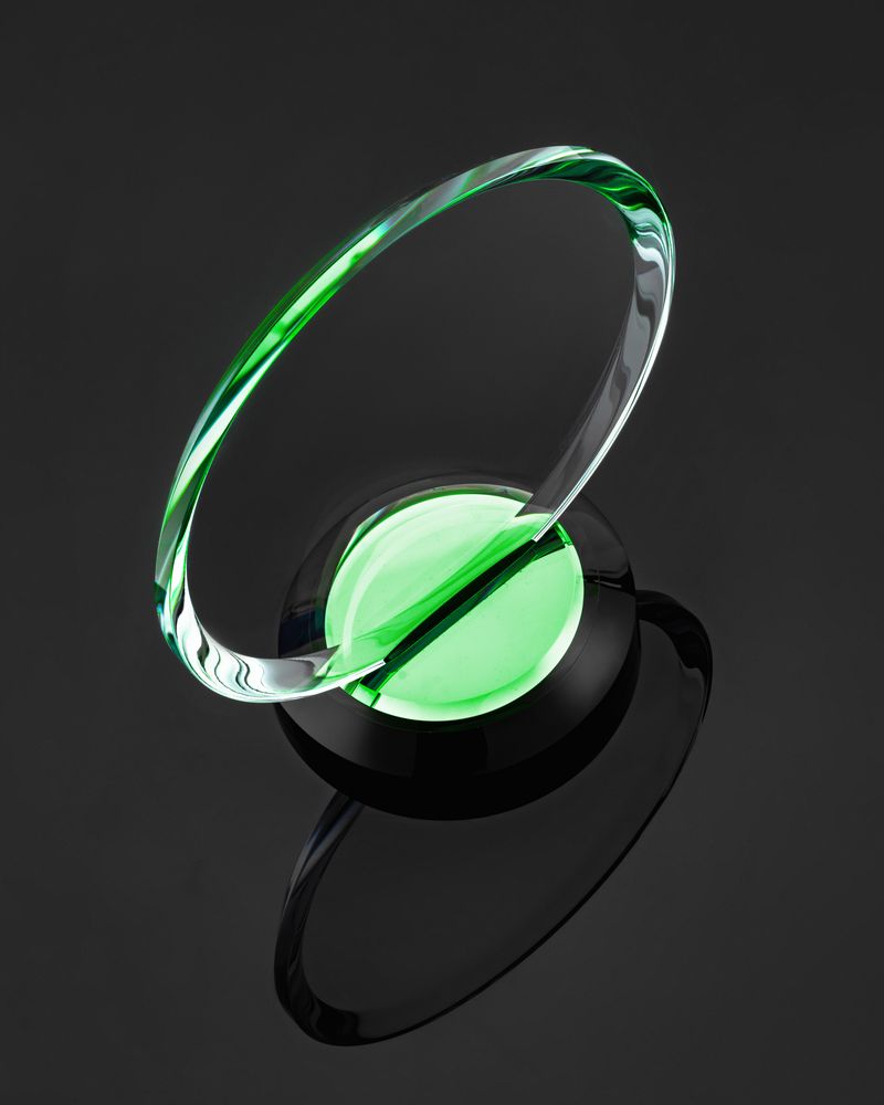 Награда Neon Emerald, в подарочной коробке-1