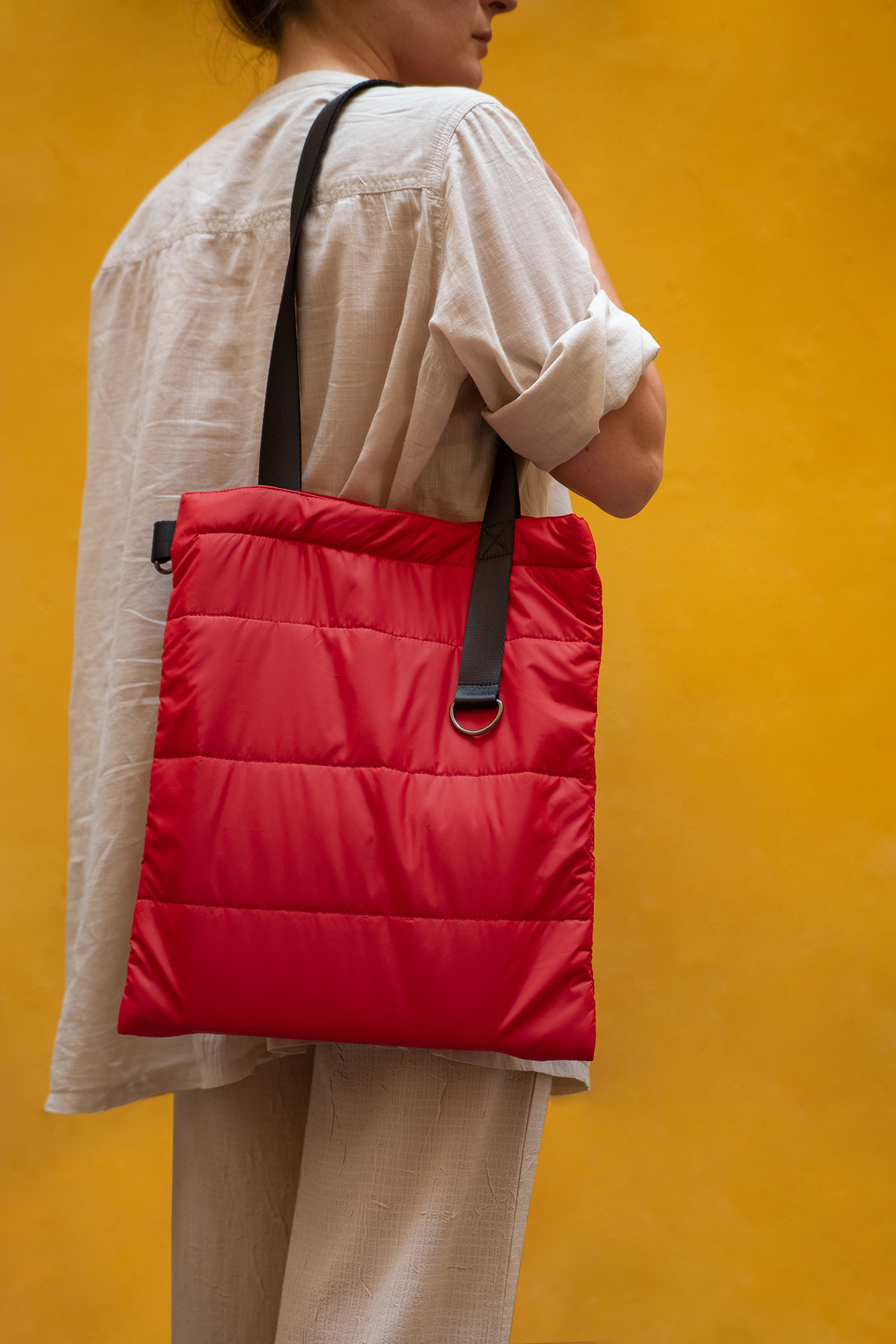 Шоппер Superbag Bubble, стёганый, с магнитной кнопкой (красный с чёрным)-8
