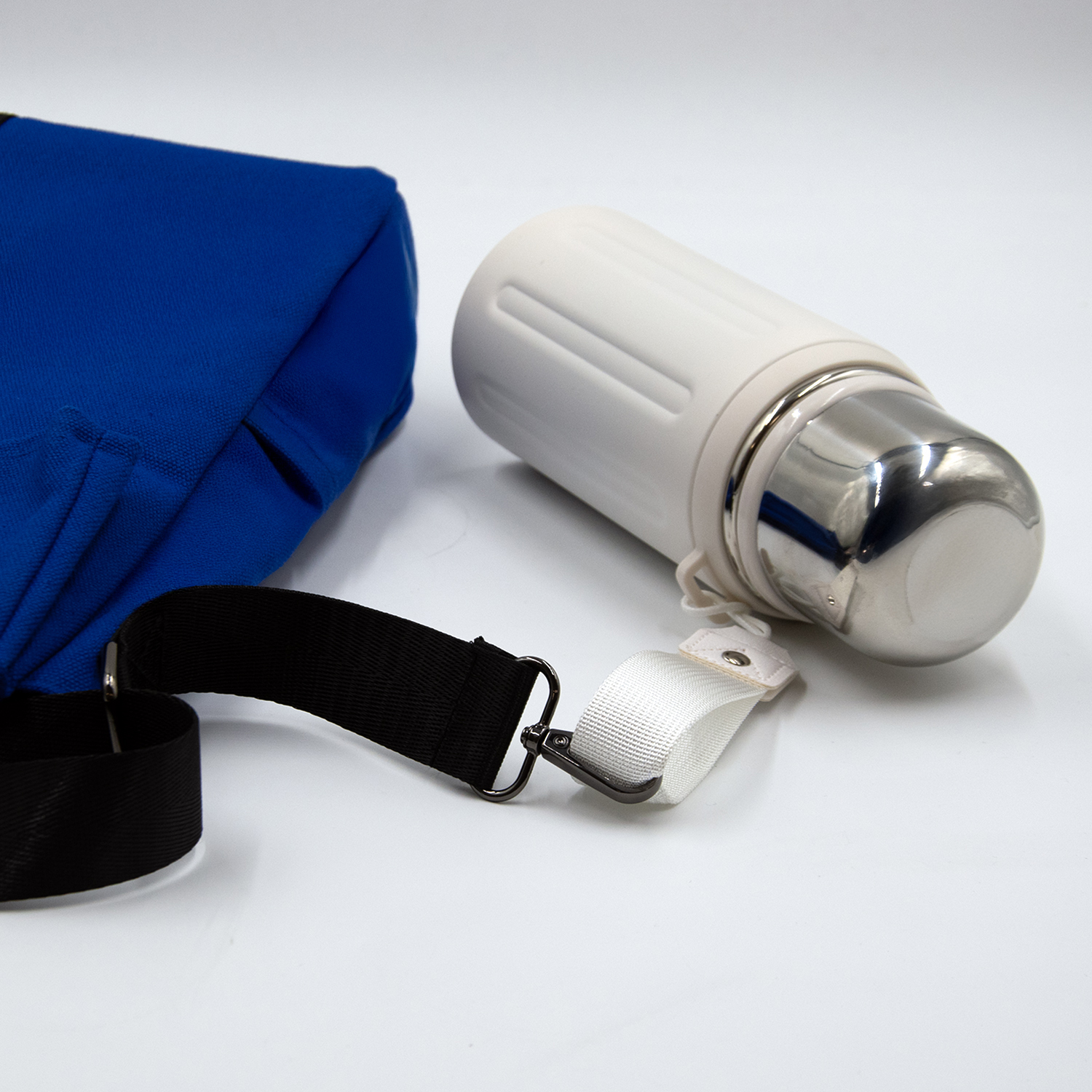 Шоппер Superbag Companion, с тремя отделениями, боковым креплением (карабин) и карманом (синий с черным)-10