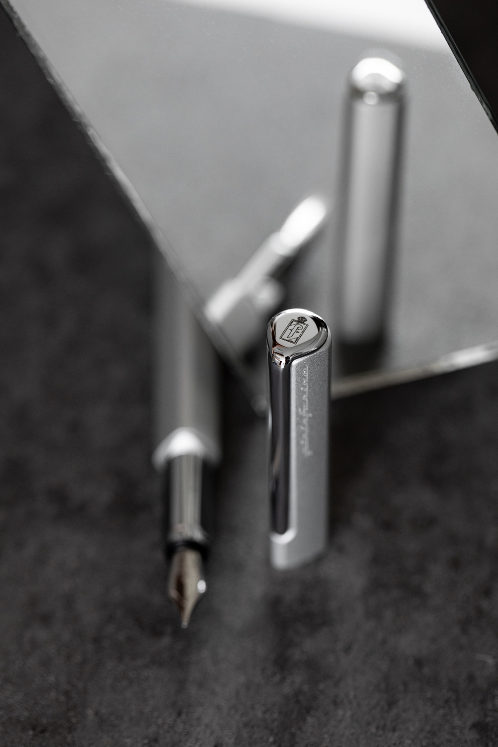 Перьевая ручка PININFARINA PF One SILVER-16
