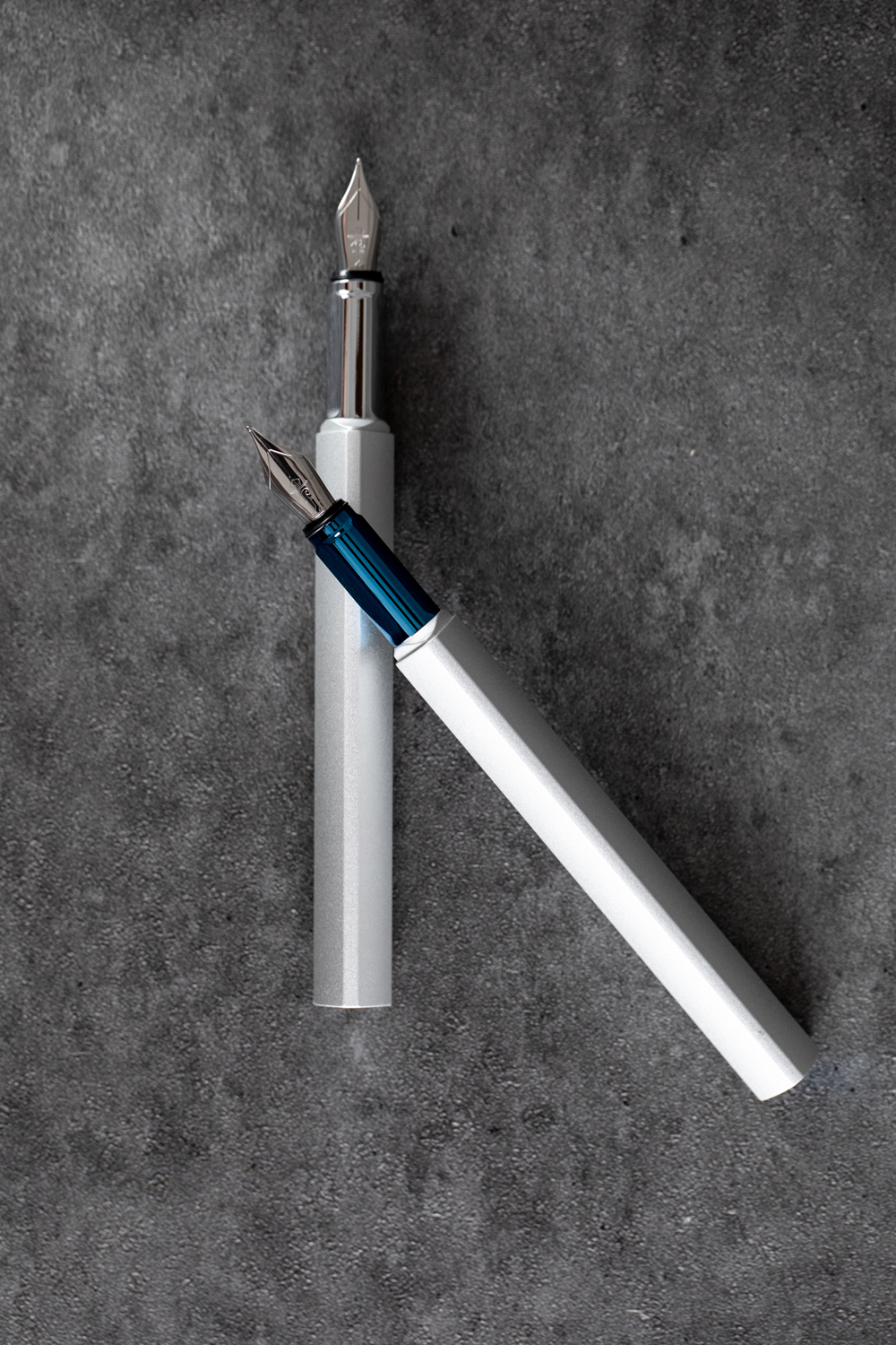 Перьевая ручка PININFARINA PF One SILVER /BLUE-19