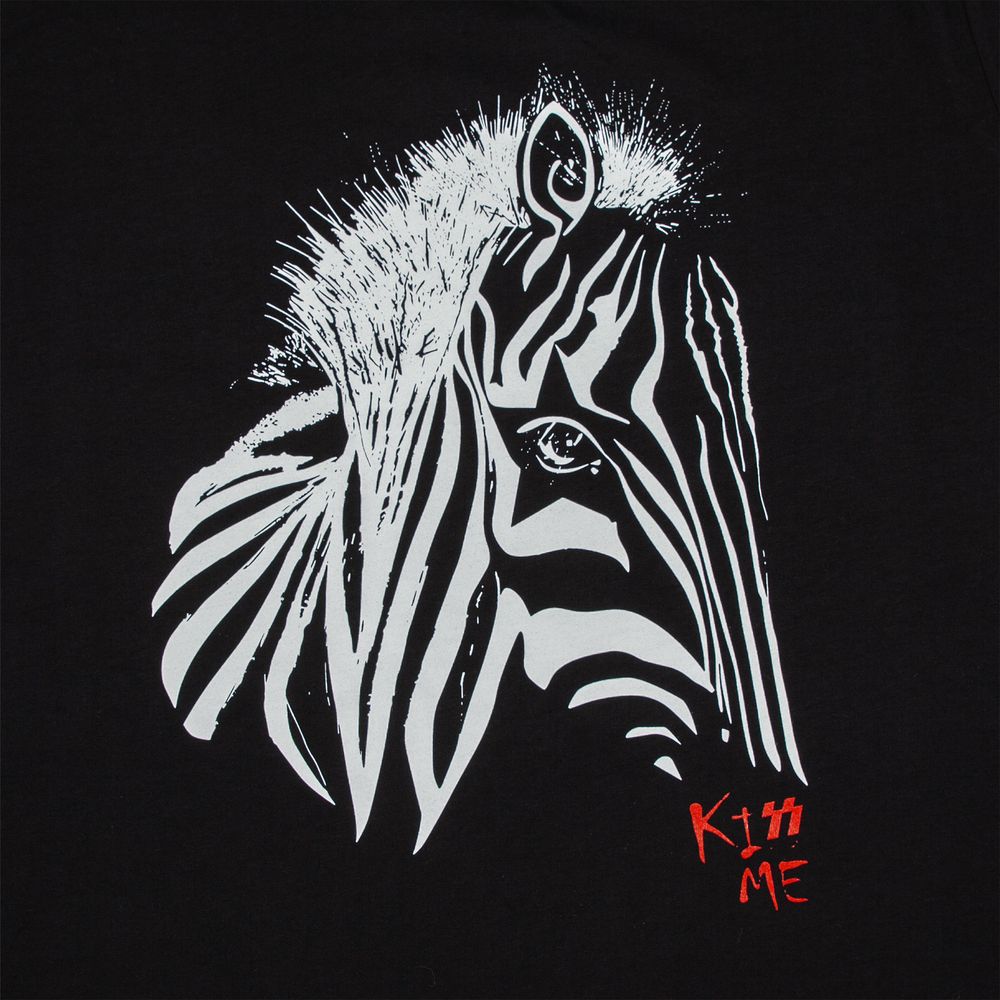 Толстовка женская «Арт-рокстар. Kiss Me», черная-4